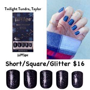 Red Aspen Twilight Tundra Press-On Nails - Glitter Blue